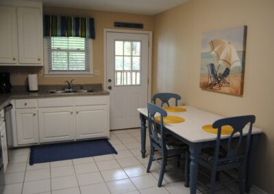 Kitchen with Dining for 6